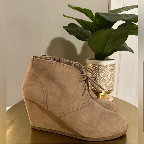 Target Universal Thread Tan Suede Wedge Booties, Size: 8 - Picture 4 of 6